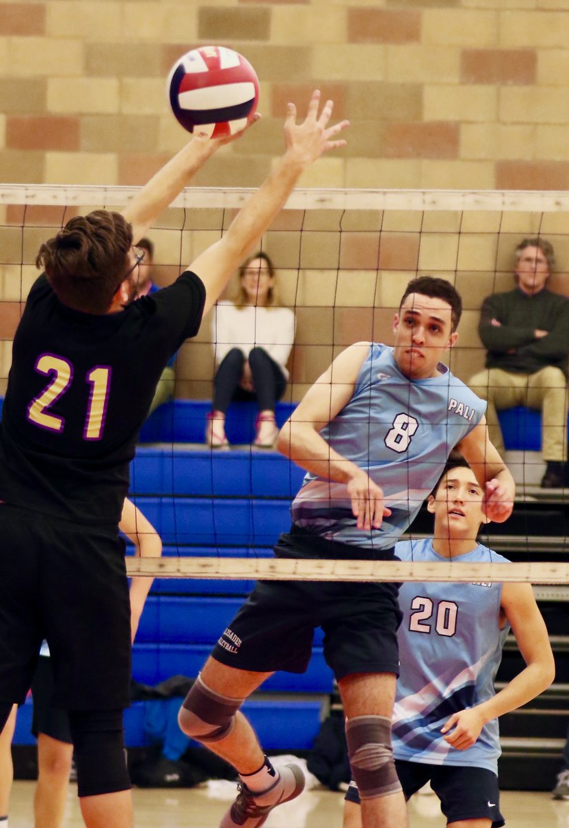 Pali High volleyball's Venice Invitational pool play match against Bell. 🏐