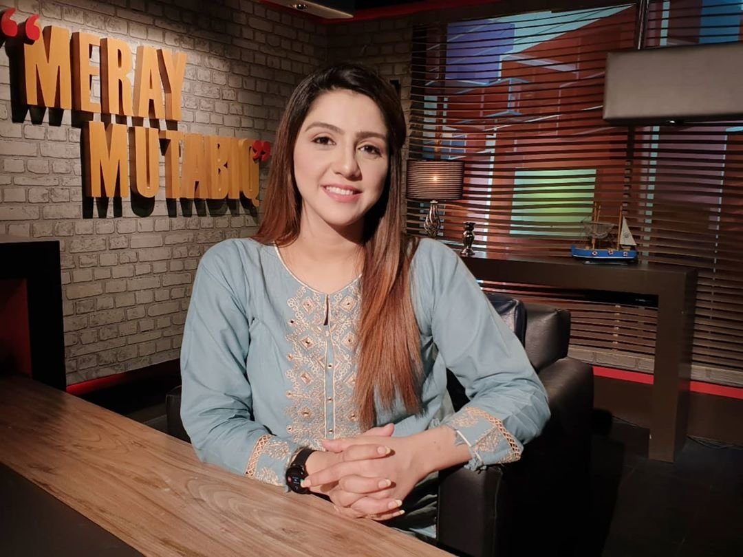 MediaSpringPk's tweet photo. Work mode ON! @ShajiaNiazi from the sets of her show #MerayMutabiq https://t.co/VoDZjmXa8I