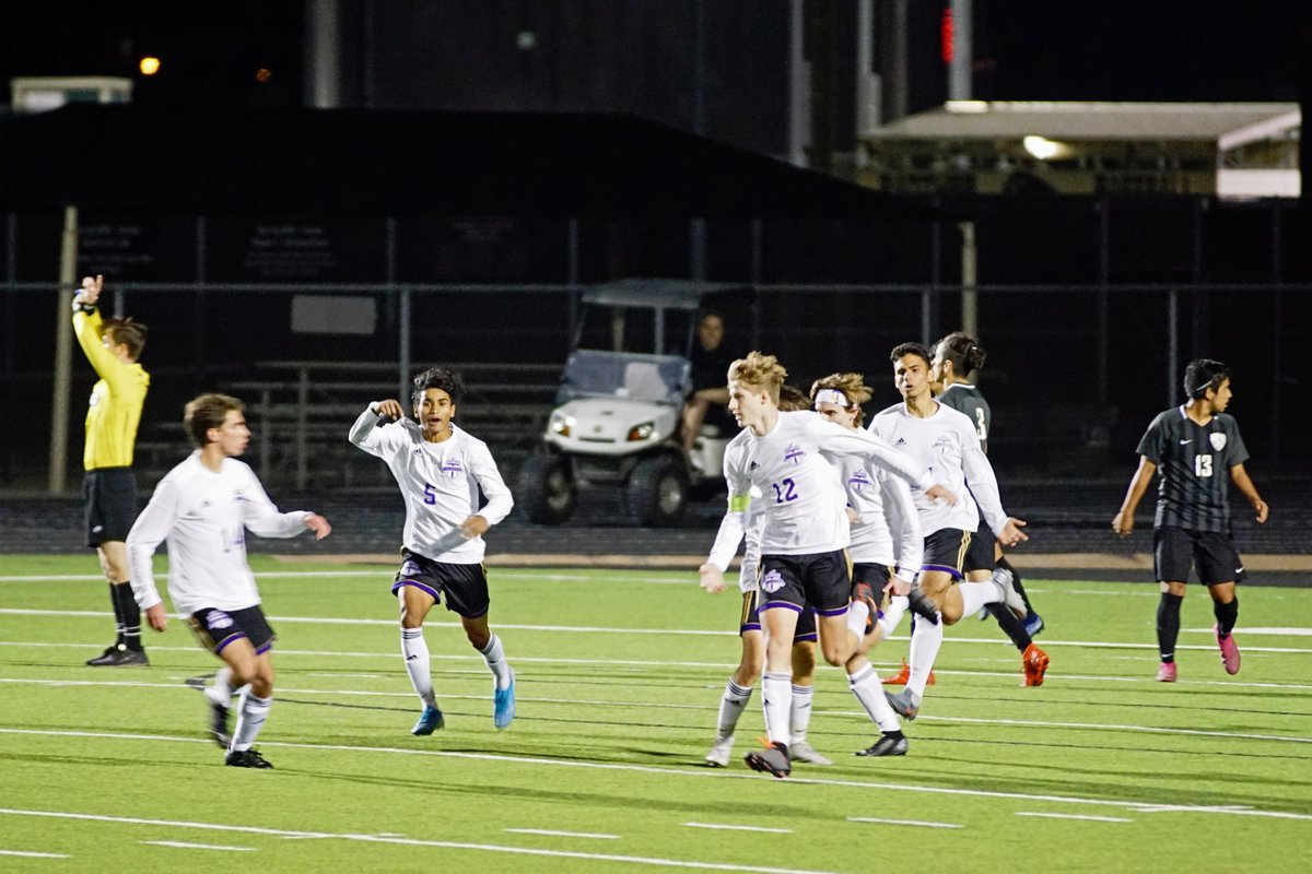 KGator11's tweet photo. A hard fought game that ended in a needed win to keep the playoff hopes alive for @TCHSSoccerBoys  ! https://t.co/Xjs205P5hs
