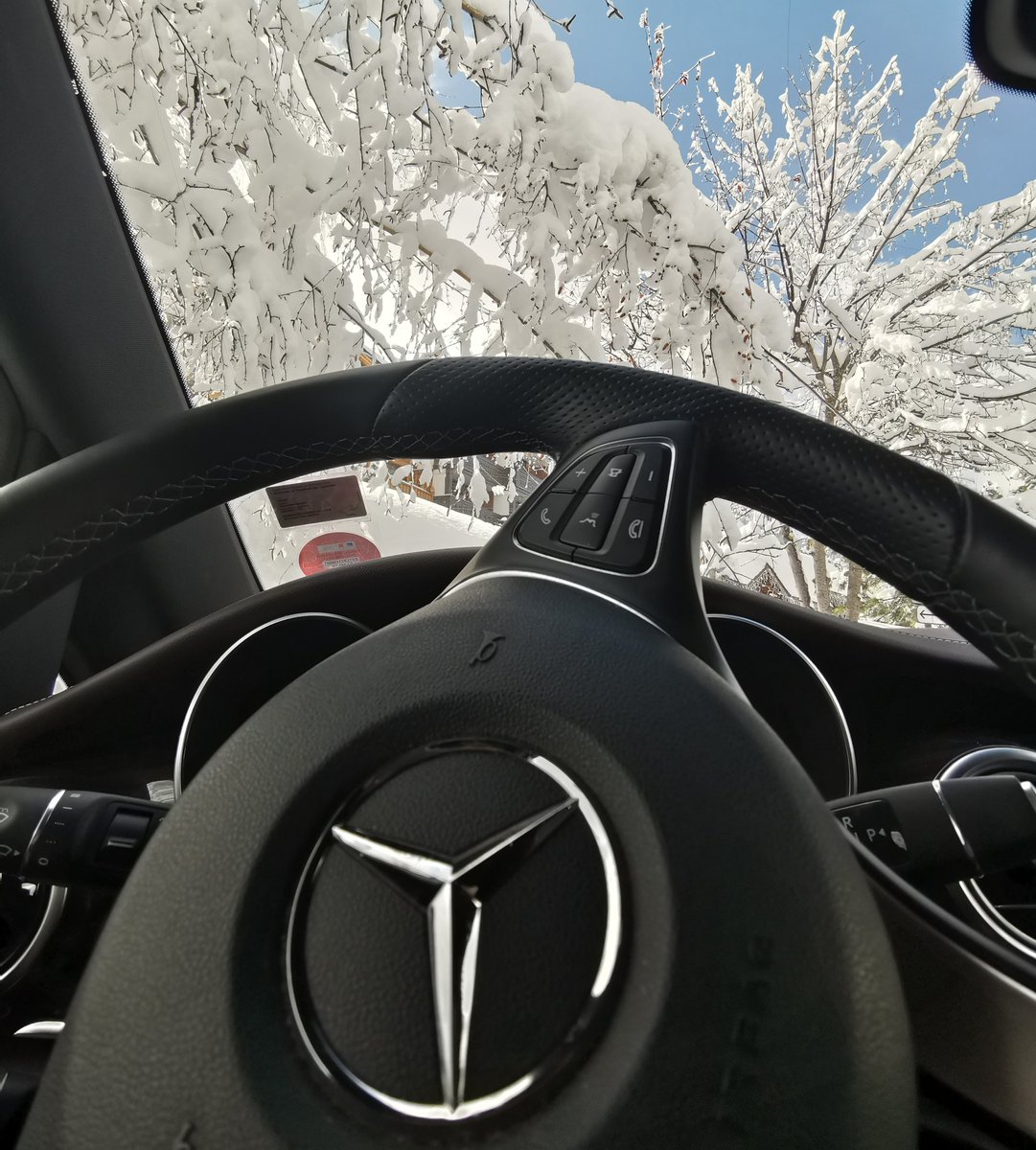 MyAutomedon's tweet photo. In the shade of the snowy trees
@prodrive2.0
#myautomedon #myadrive #prodrive2.0 #luxury #private #chauffeur #driver #vip #privatedriver #mercedes #vclass #amg #mountains #frenchalps #courchevel #3valleys #snow #sun #skiresort #bluesky #transfers #fullservices https://t.co/rRAX1wI8CP