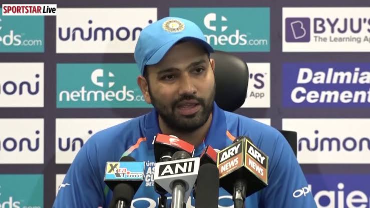 CrickeTimes's tweet photo. Rohit Sharma on captaincy:

"I'm not sure if this is true or not but I'm ready to take up the leadership role in all formats. Captaincy comes naturally to me. I would like to bring #TeamIndia back to winning ways"

#INDvSA https://t.co/bxBrTN4KX2