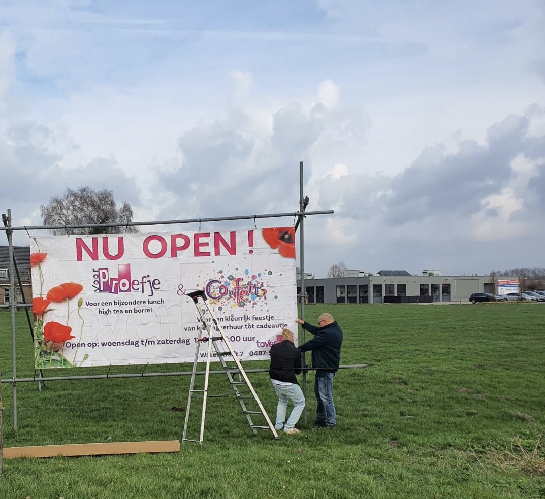 Je kunt er niet meer omheen ❤️🍀
Graag gaan we jullie allemaal zien 
Tot zo ......??!!