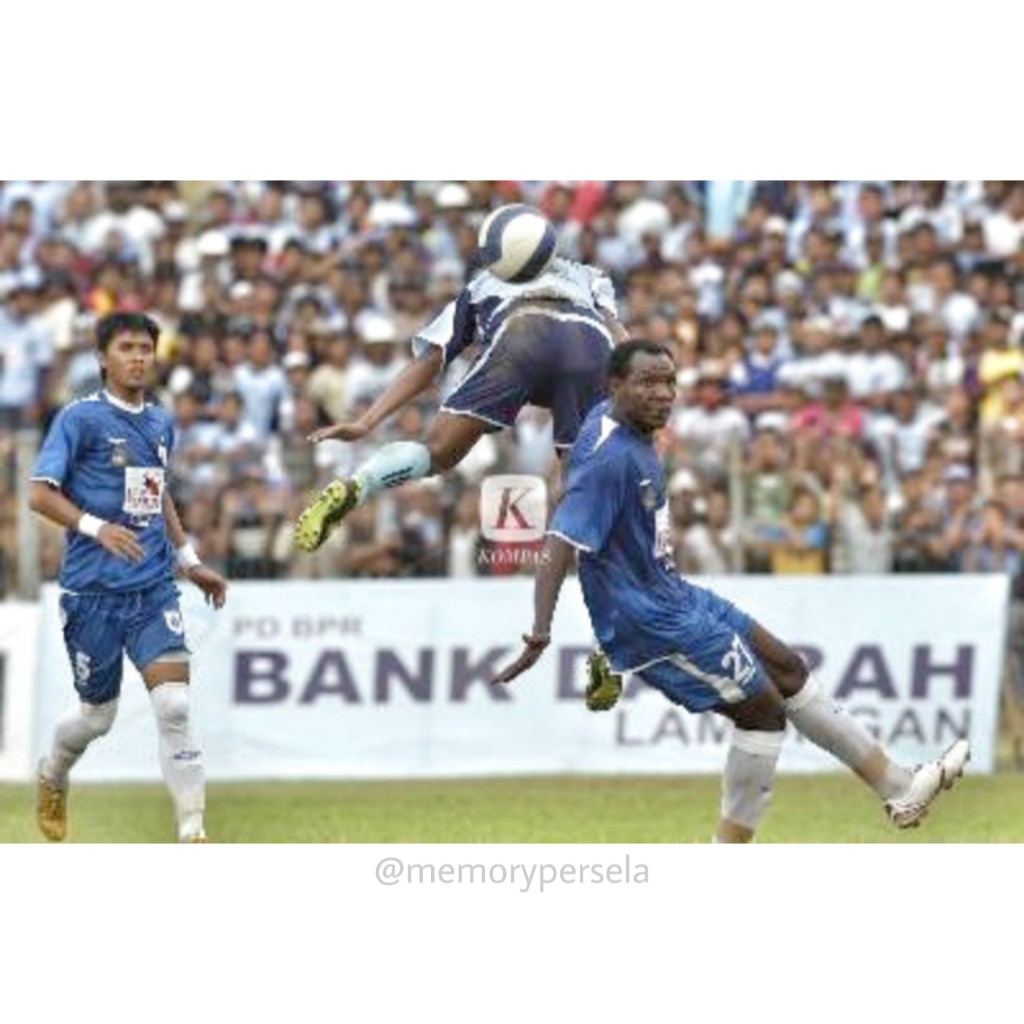 memorypersela's tweet photo. Lamongan, 30 Oktober 2007.

Liga Djarum 07/08
Persela 0-0 Psis

_
#memorypersela
#comeonjokotingkir
📷 KOMPAS https://t.co/mZyAYy94x9