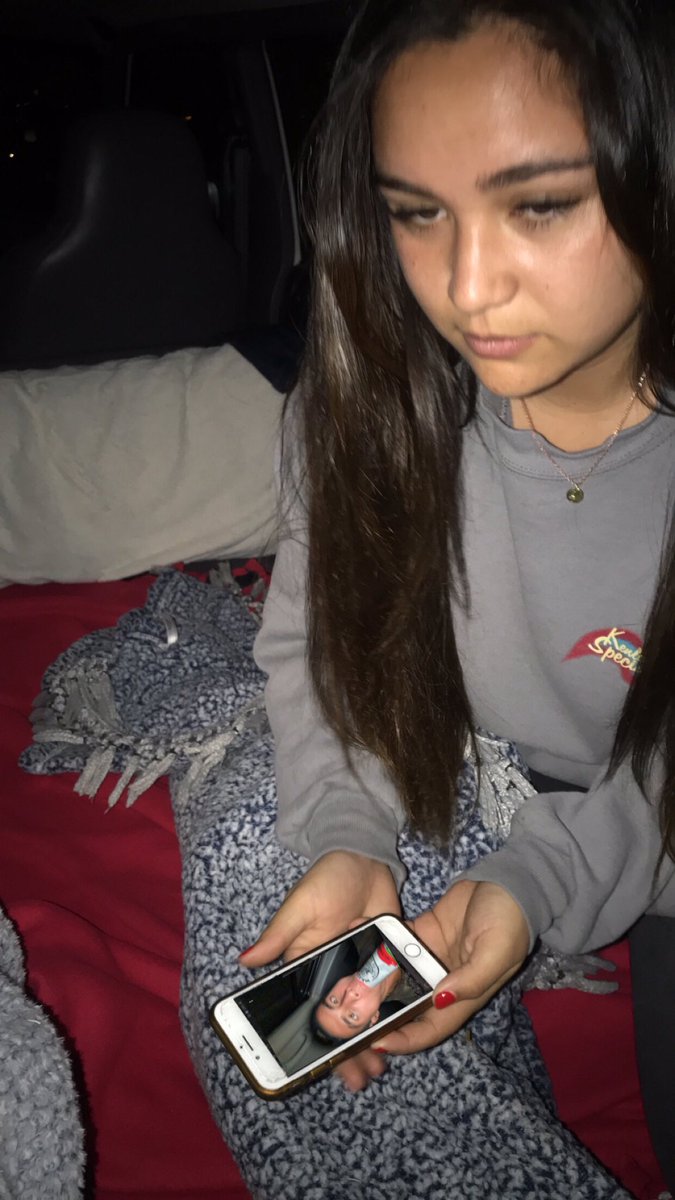 capri sun (@cam3ryn) on Twitter photo 