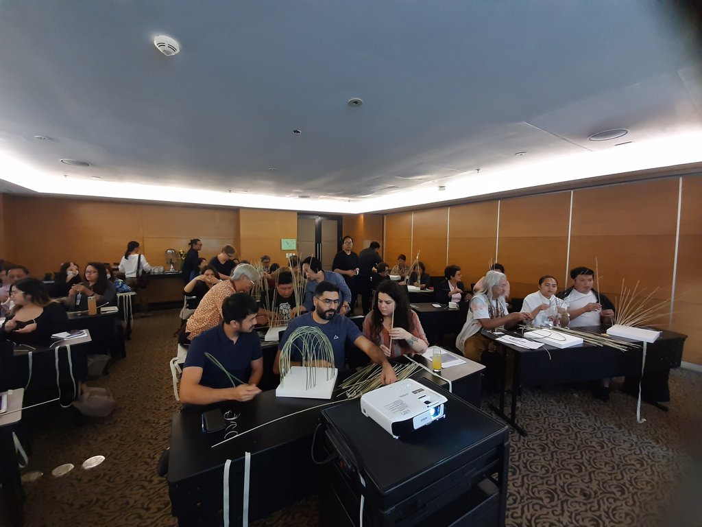 iKhramBa's tweet photo. Bamboo 101 by Ar. Joy Onozawa at Making Futures Conference
#MakingFuturesPH #MakingFutures #CraftingFutures https://t.co/2AFPM5UtOw
