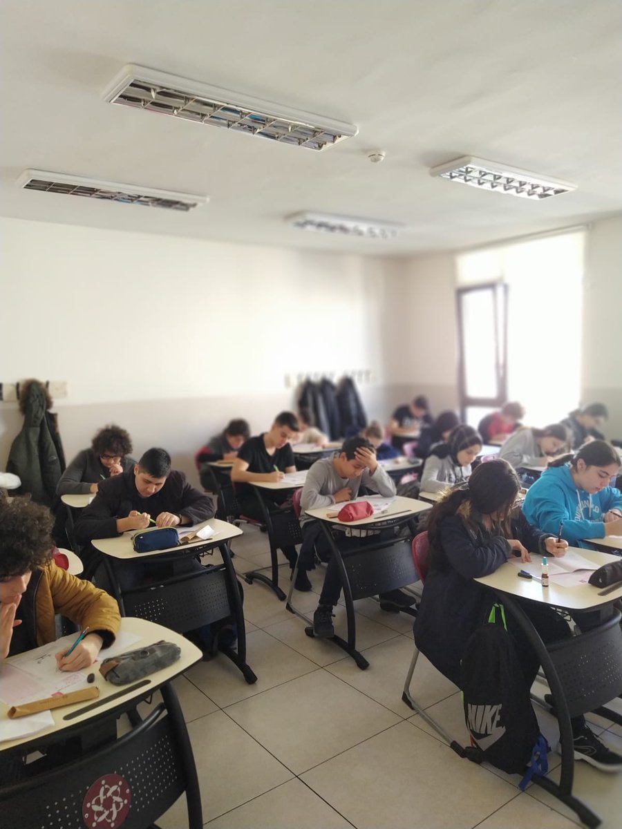 hasanzekigul's tweet photo. Yaş hesabı yaparken bile itilafa düşülen bir zamanda #matematik ne işe yarar sorusu sormak 🙂
Gençlerimiz atletik olup matematiği de sevince #mathletic yapalım dedik :)
@sozkokk @BanuGurun @erdemciplak @cuneytkrmllgl @AserdarS @mutlurehber23 @materkanozkan @KAYAMuhammet35 https://t.co/DgID1kfqvb