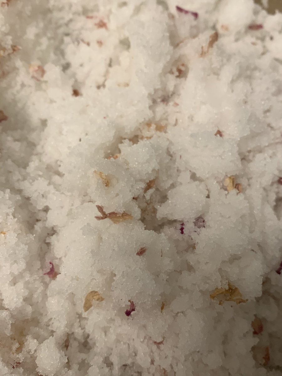 rose sugar scrub now available 🌹❤️
