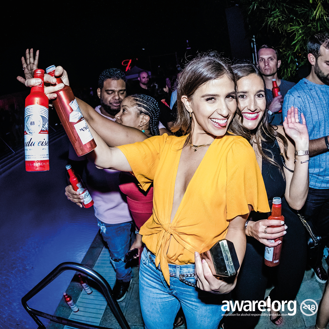 BudweiserSA's tweet photo. It’s yours for the taking Kings, how will you #SeizeTheWeekend 🤔 https://t.co/GETOc2lVIU