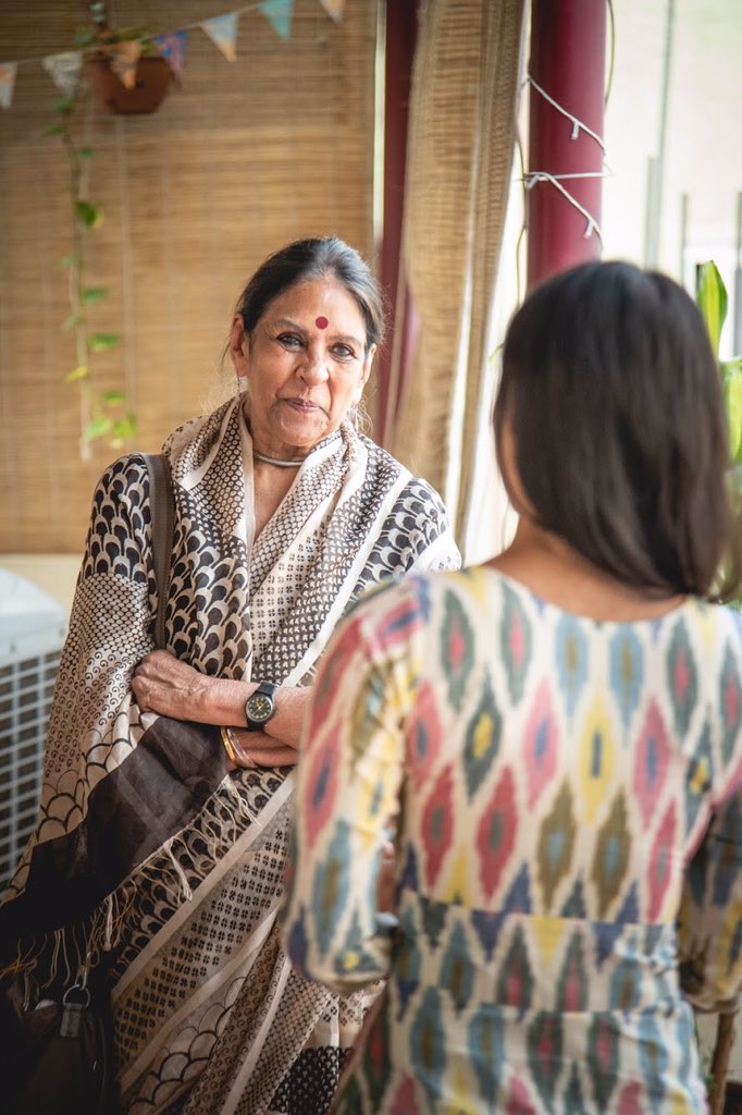innunevatia's tweet photo. Stoked and humbled to have the iconic @Jayajaitly ji at The @ZwendeDesign Space! Among endless conversations on the craft sector, was so encouraging to hear from her that technology can truly disrupt this industry, that our model brings out the huge diversity that artisans have https://t.co/62v6QeRSYZ