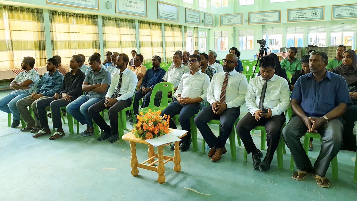 SalleHoarafushi's tweet photo. #Hoarafushi rayyithunge aamdhanee aai igthisaadhu ithuru gear akah lumah muhinmu fiyavalheh - #DestinationHoarafushi mashroou feshun. @mitdc_mv aa #HoarafushiCouncil aa gulhigen hingaa muhinmu mashroou eh ge feshun! https://t.co/DMg7v91oKB