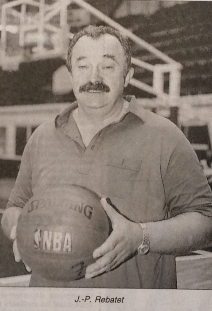 RetroBasket37's tweet photo. @NantesBC @DanielAugereau @LNBofficiel @ffbasketball @BFRetro Tenez 😉 une photo de votre entraîneur fétiche M.JEAN PAUL REBATET sur le banc du #NPOTours 10 ans plus tard
Palmarès bcp plus élogieux sous la bannière @NantesBC 😁
Toujours cette bonne bouille 🙂 https://t.co/yKIrvMpCDd