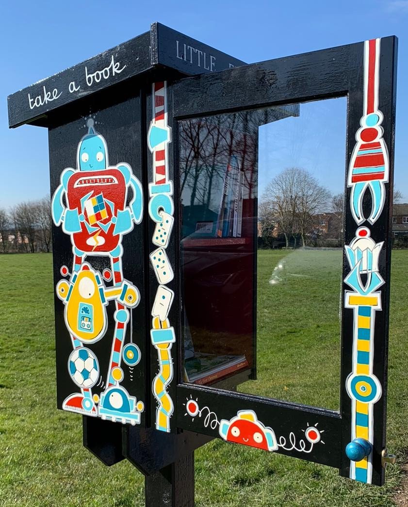 leedslillibrary's tweet image. The Robot #LLFL 63 went up at Blackgates Primary, Tingley yesterday, painted by @cjoplingillo.
Many thanks to LCC Youth Action Fund, @BiniHoney and Cllrs @lisamulherin @RenshawKaren @bengarner999

#takeabook #leaveabook #littlefreelibraries #leedsart #Wakefield #robots