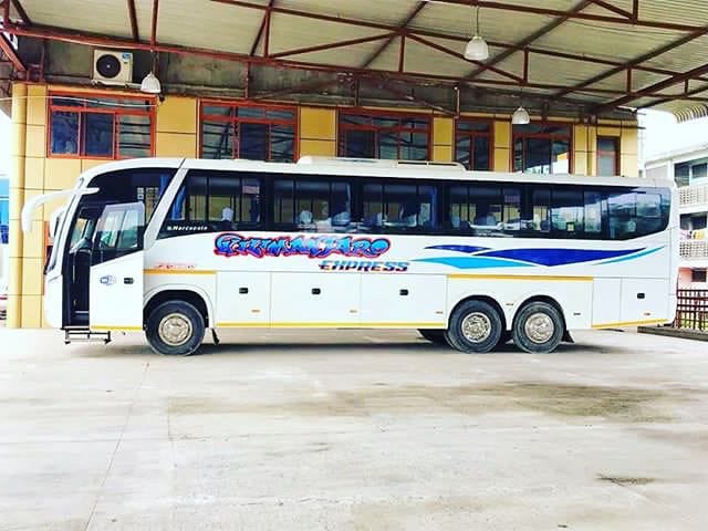 BusesDaily's tweet photo. KILIMANJARO EXPRESS 
Dar | Arusha
#Shekilango https://t.co/7KBLxHd0mr