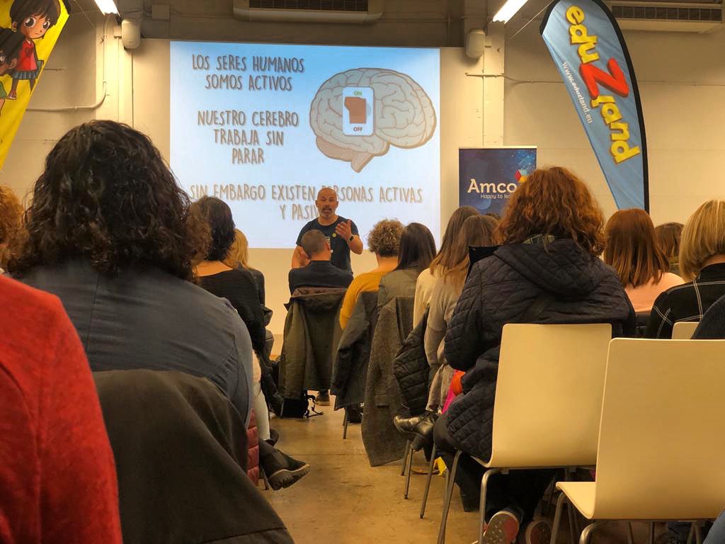 justedues's tweet photo. Es tan crack que se merece su propio emoji, 🧑🏼🦲💪🏼 @flipped_primary nunca deja indiferente. Nosotros no nos vamos, Innovamos! 🚀 #JustEduWorkshop BCN Gracias por estos momentos de inspiración #justEDUbyAMCO #justEDU @amco_iberia @goldenmacedu @eduzland @eimlearning @bau_bcn https://t.co/ZqSEAWj5S7