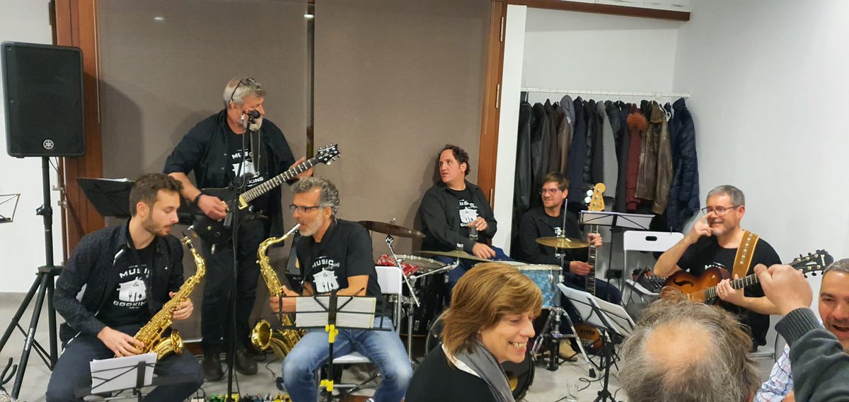 Ahir vespre a <a href="/aculturagastro/">Cultura Gastronomica</a> vam poder gaudir d'una vetllada de #cinema, #música i #gastronomia espectacular #moltesgràcies @JoanValent @SebastiaMut <a href="/guillem_vanrell/">Guillem Vanrell</a>