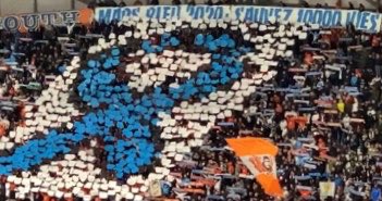 FrancoisSeitz's tweet photo. Félicitations aux South Winners pour leur magnifique Tifo: « MARS BLEU 2020: sauver 10 000 vies », lors d’OM-Amiens. #depistageducancerducolon https://t.co/mmMDERxiIp