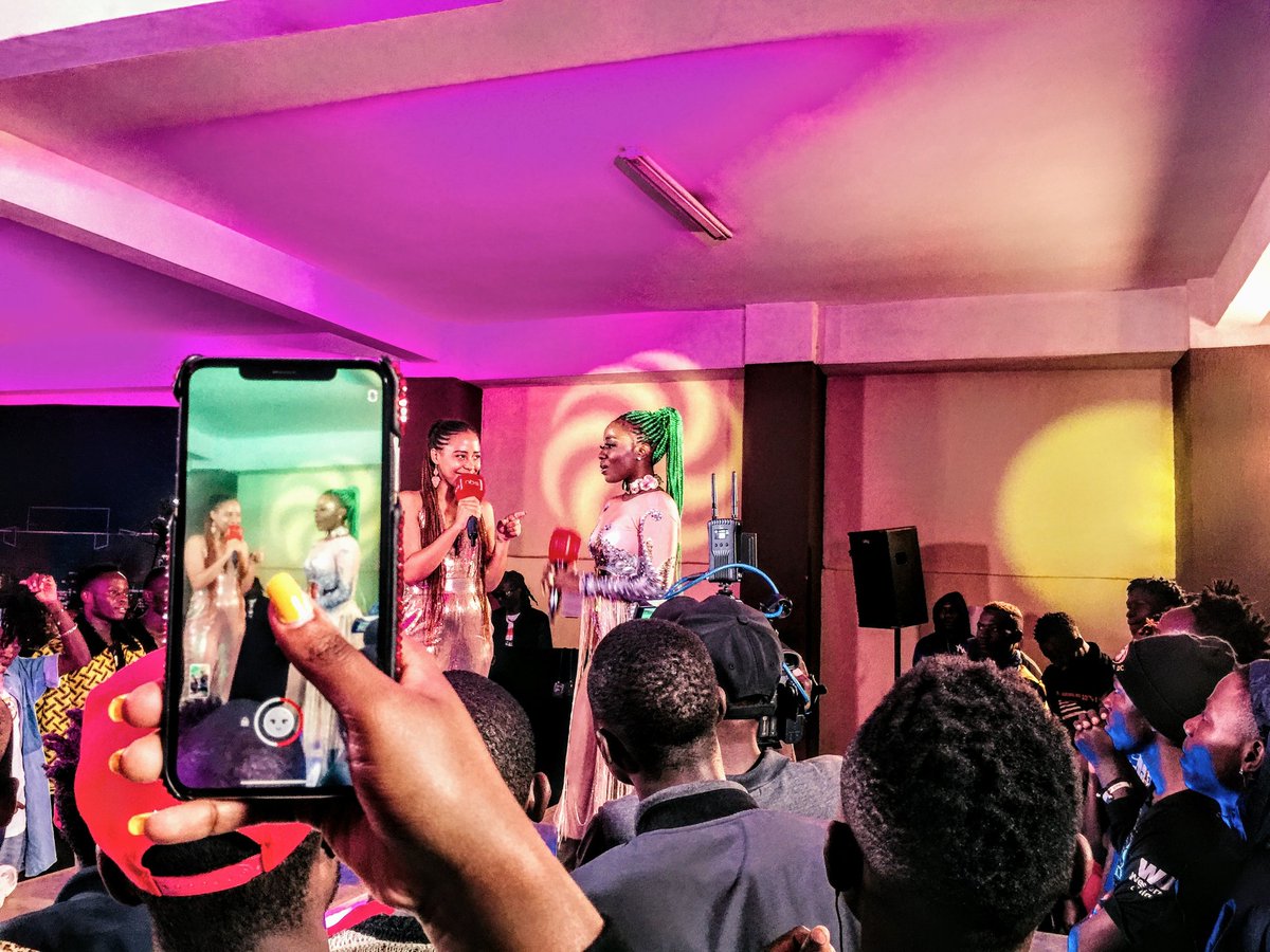 ljaddicts's tweet photo. But before this, was a Beautiful Moment at @nbstv, @nbskatchup where the Vibe was all up through Big Hits, with @DouglasLwangaUg @IsaacMcBlessed . 

Pics taken by a #phonephotography #LJAddict 
👉@lazmasaba

🤗 #Lazshootingshots https://t.co/TghRsAuHCY