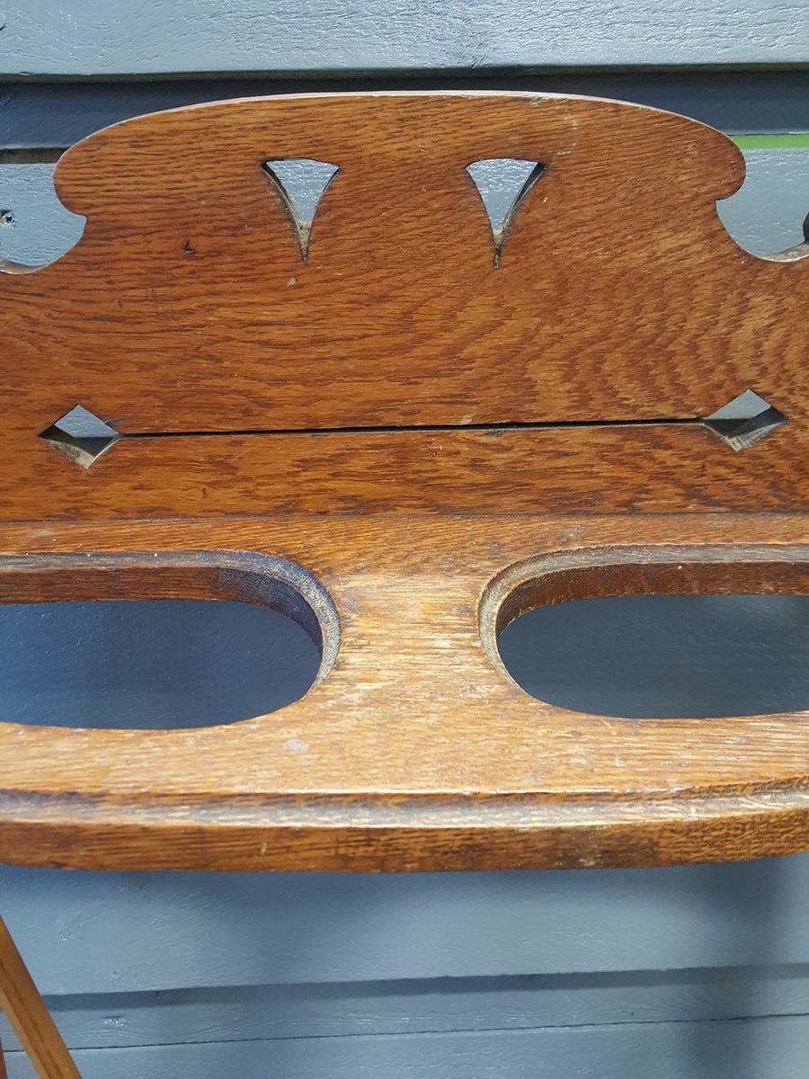 EdinRemakery's tweet photo. We love beautiful pieces here at the Remakery & this antique umbrella stand is stunning. Full of charm, this very useful stand would always be in use given our weather! Priced at £55, buy it in our online shop or visit us at 127 Leith Walk until 6 today #reuse #recycle #remakery https://t.co/kkbUkkpshi