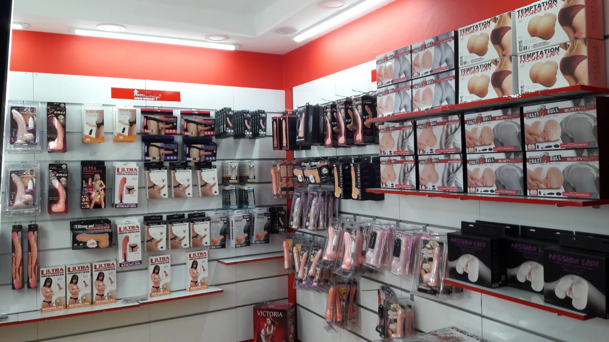 ArzuShop's tweet photo. YENİBOSNA  OTELİ KARSISINDAYIZ ARZU SHOP https://t.co/yKudgZNXrd