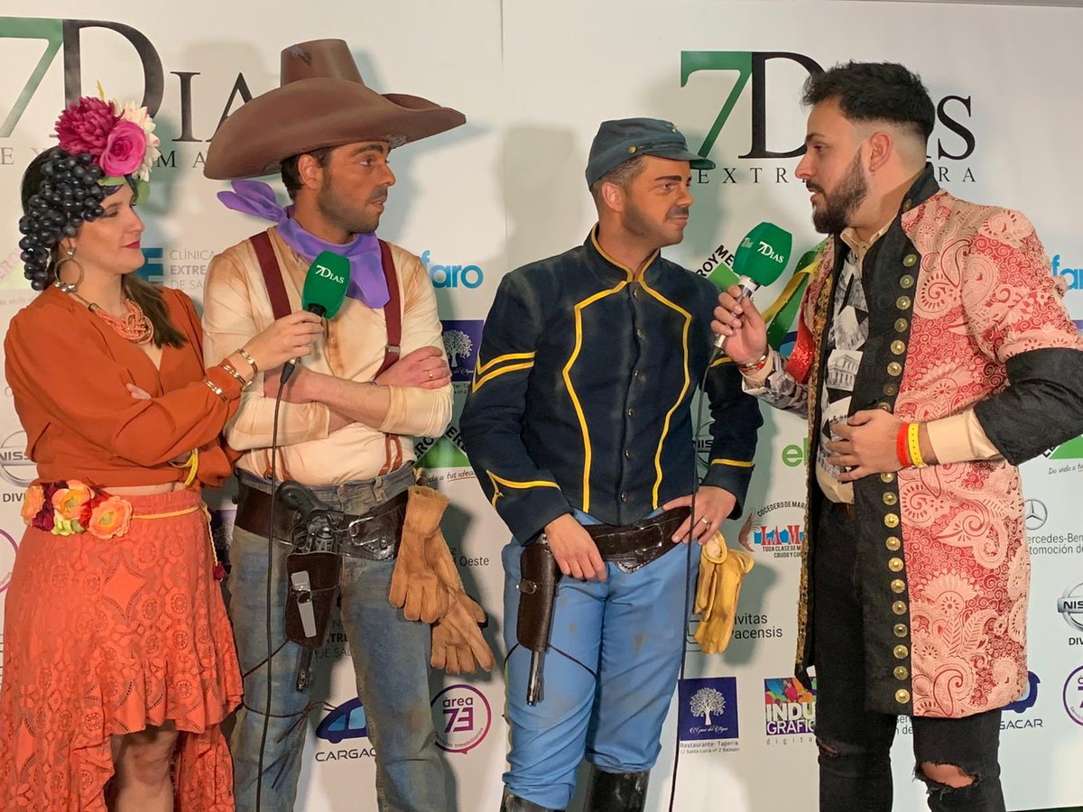 fmedinah01's tweet photo. Varias formas de vivirlo, pero que no me lo quiten 🎭 
#Carnaval2020 #COMBA2020 @MurgaMarwan @Extremadura7D https://t.co/3IJseVFfH7