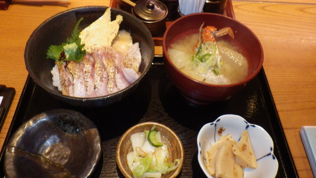 ｕｎ２１ ຜ ເກ ບມ ຽນປະທ ບຕາທ ທ ກຍາກຫ າຍທ ເກ ບລວບລວມວ 今日の昼飯 はいかの墨 新宿南口店さんでのど黒炙り丼ランチを食べました 脂がしっかりのりながらも身は程良い弾力と炙った香ばしさで堪りません