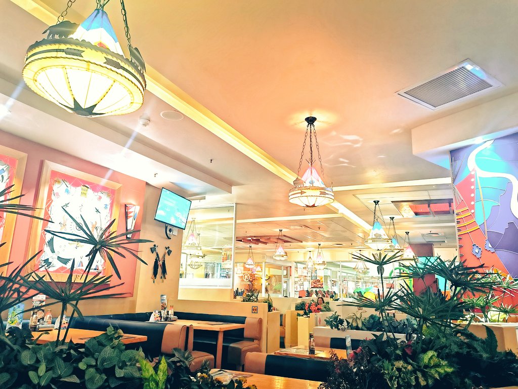 947's tweet photo. Be the first person to spot @Noni_Khumalo who is sitting amongst the flowers at Thunder Eagle @SpurRestaurant and you could walk away with a R500 Spur meal voucher 🎉 #SpurStyleSaturdays https://t.co/HjVKPX5hzO