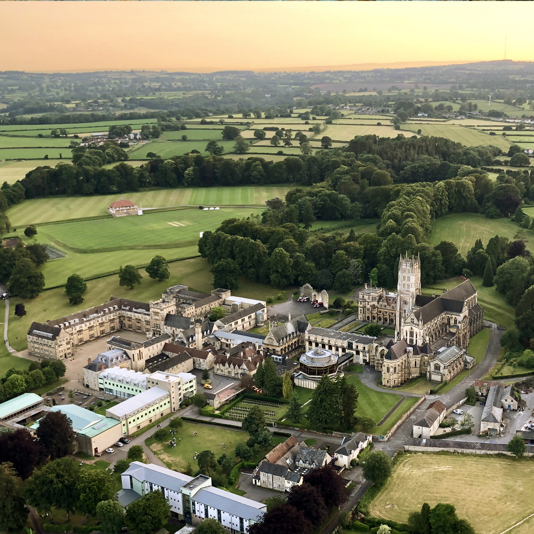 downsideschool's tweet photo. The sunshine is just about peeping through the clouds to welcome to all our guests to Open Morning @downsideschool
#iLoveBoarding #bathschool #ukboardingschool https://t.co/va4ONd1hnm