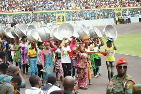 dagaati_man's tweet photo. Ghana @63: ‘Kayaye’ Girls Takes Part In Independence Parade https://t.co/SI7KHPShfN https://t.co/WlhV84QsGC