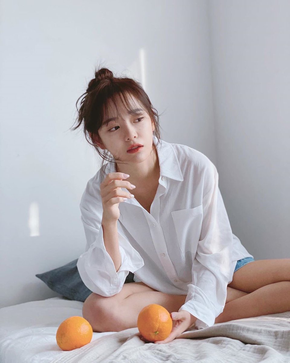 sejeong_stagram's tweet photo. 포토 by 랑매
자켓 비하인드사진 종료
뮤비 비하인드때 만나용

200307 #김세정 인스타그램 update 1/3

🔗 https://t.co/24YTFDrlQZ https://t.co/NCfiO3HCcQ