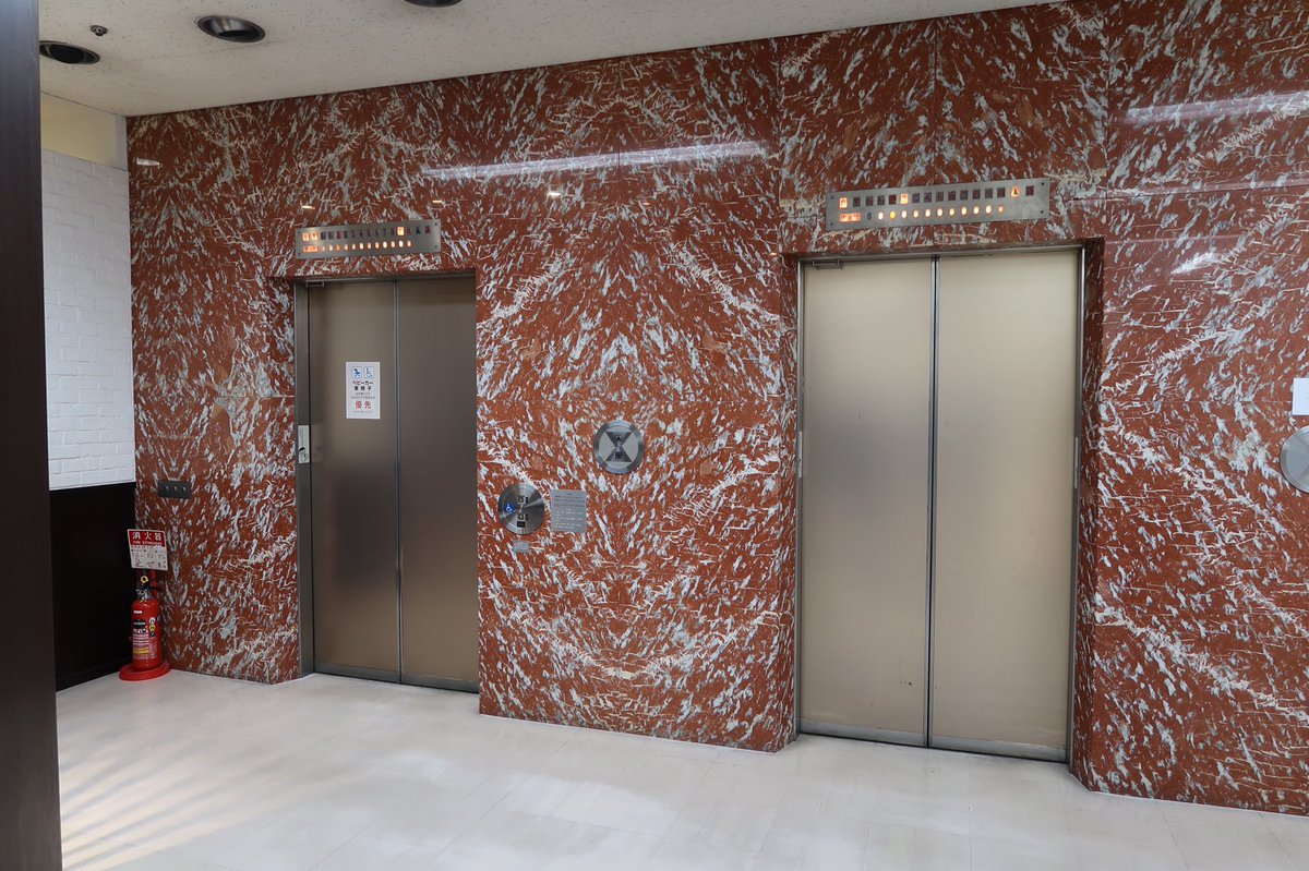 高坂優希 そごう徳島店のエレベーター