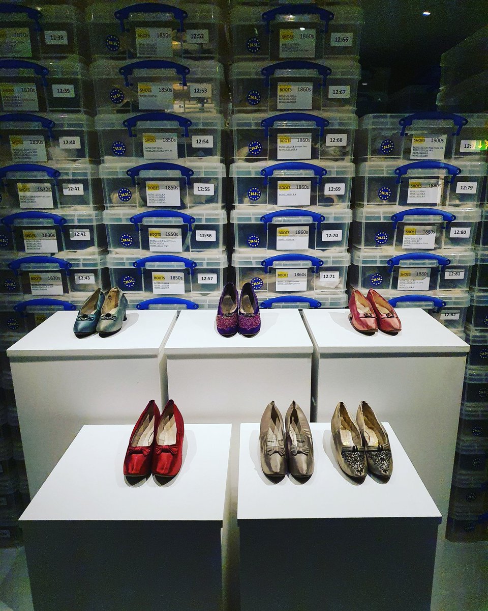 Emma_Shepley's tweet photo. Brilliant display of museum storage @Fashion_Museum in their #CollectionStories 3D Wallpaper AND narrative all in one 💛 https://t.co/XjpSmHL67V