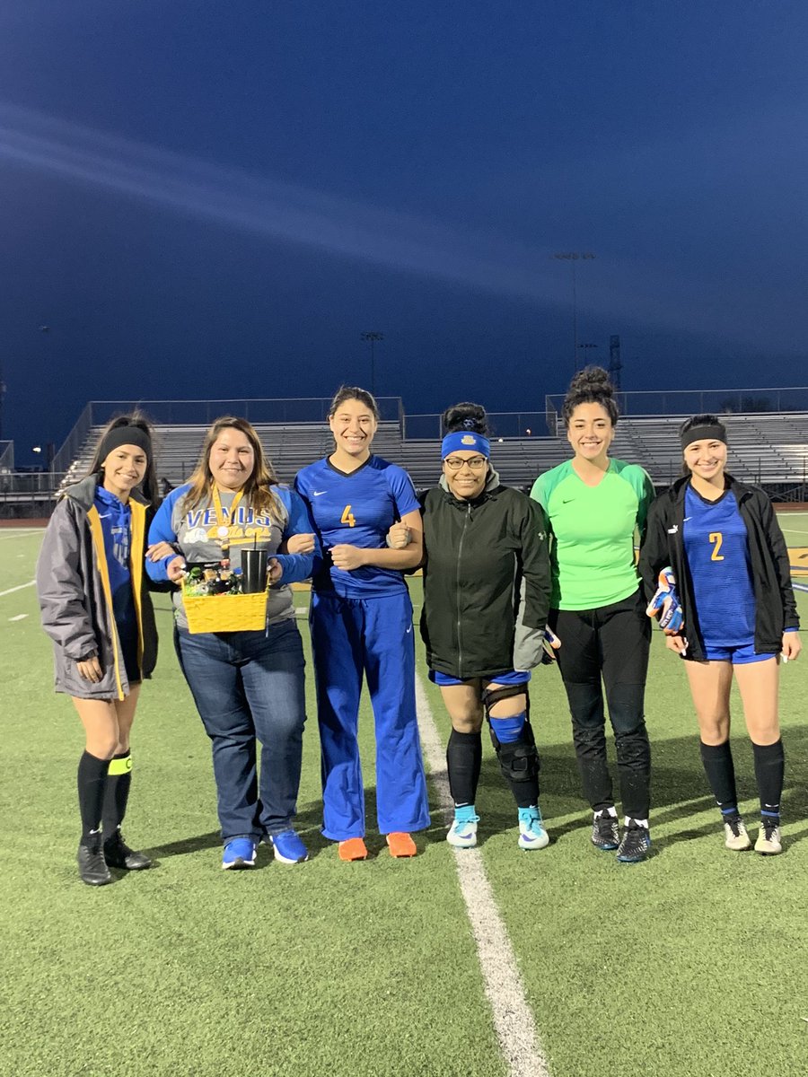 fc_vhs's tweet photo. Teacher Appreciation Night was a success! What a nice way to recognize the hard of our teachers! Thank you all who take the huge responsibility to be an educator! https://t.co/CAEuotypqS
