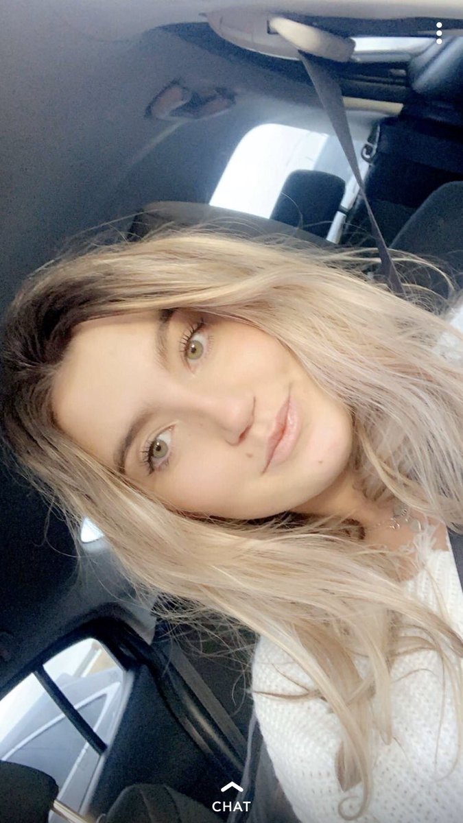 CharlieKingsb30's tweet photo. Happy bday to my lovely daughter #20what???!! Pretty, strong, faithful, determined!! Keep loving God and people!! So proud. Love Dad https://t.co/KZQCrMIWkp