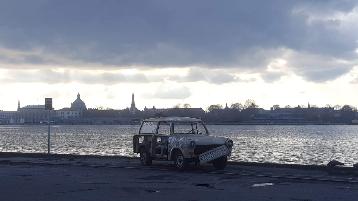 ArcadiaLeeds's tweet image. Gorgeous Belgian primitive ale with yuzu in the setting sun at @BaghavenBeer #ToØl
#AlcoholFree #LowABV #crafturday #ArcadiaOnTour