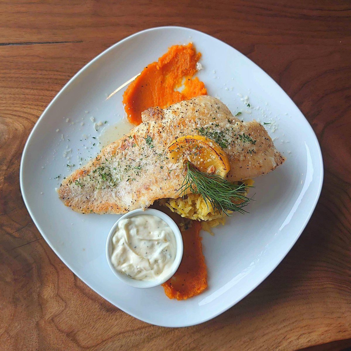 chefhenrie's tweet photo. Pan-Fried Pickerel served on a bed of Mediterranean Safran Rice with Sweet Potato Purée, Tartar Sauce, and Lemon Dill Butter ✨

Order today at 339 High Street, MacTier #chefhenrie #pickerel  #delicious #muskoka #mactier #parrysound #georgianbay #dinner https://t.co/cFufuzIO8v