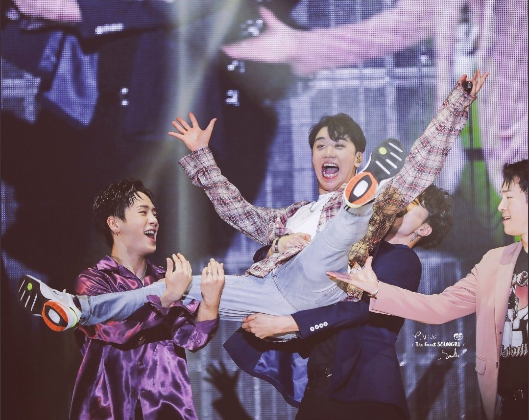 ox_eyedaisy_'s tweet photo. You will be missed..... 😭💔
#TakeCareSeungri https://t.co/x2XaBouNMN