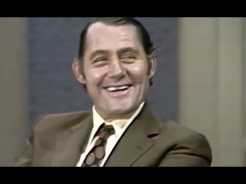 thedailyjaws's tweet photo. You think he was great as Quint? Robert Shaw's best interviews: https://t.co/Jk9JlEp8y4
#jaws #robertshaw #bestinterviews https://t.co/6eSFsL8Avd
