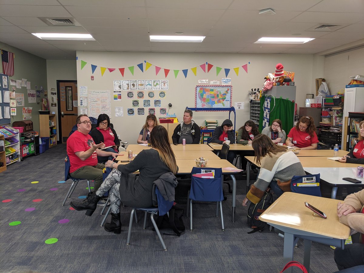 KristinCHarr's tweet photo. @MagicPantsJones kicking off #edcampstaug! We're talking Happiness in the Classroom! @EdCampStAug https://t.co/LCufGNrHf9
