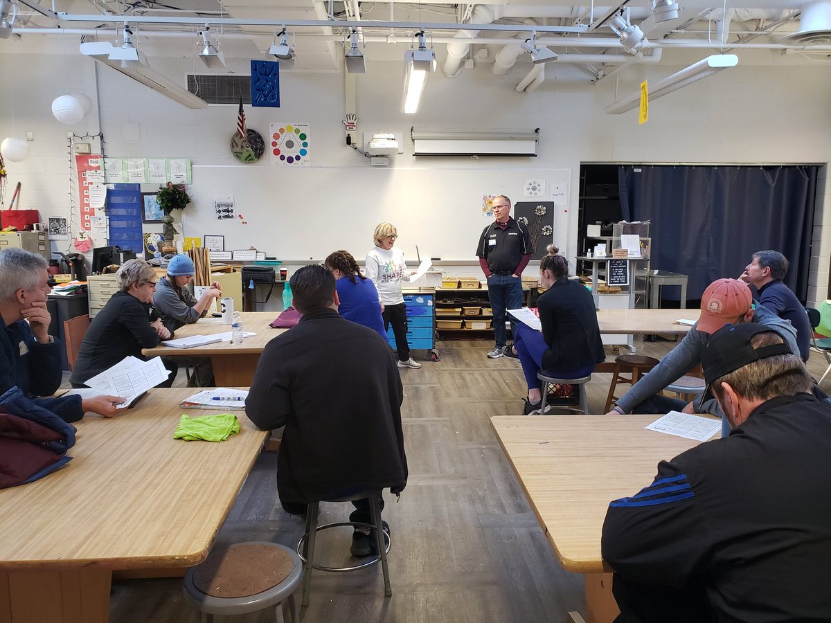 SawyerDuncan's tweet photo. @thorpekn and @BobMPE7 presenting on fundraising options at the Southeast Regional @SHAPEMichigan #SHAPEMISE4 https://t.co/uaLS0fEsNk