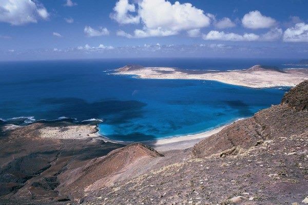 AlanDolanBreath's tweet photo. The Breathguru® Retreat is situated on the magical island of Lanzarote. A place of peace and sanctuary, the perfect environment for you to take time out, relax, rejuvenate and breathe your way to your desired change........ https://t.co/E6RiHuKqUk https://t.co/su0nW8ydvM