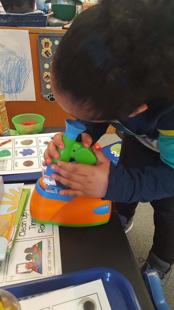 SalinaMoorehead's tweet image. &quot;How do those binoculars make it look so big?&quot;, &quot;I see a mosquito in that microscope.&quot; &quot;I spied a race car in the book.&quot; Just a few of the comments I heard while learning about how our eyes and brain work together to see. I loved it!😁❤ @OGEStigercubs  @MarshallCoSch