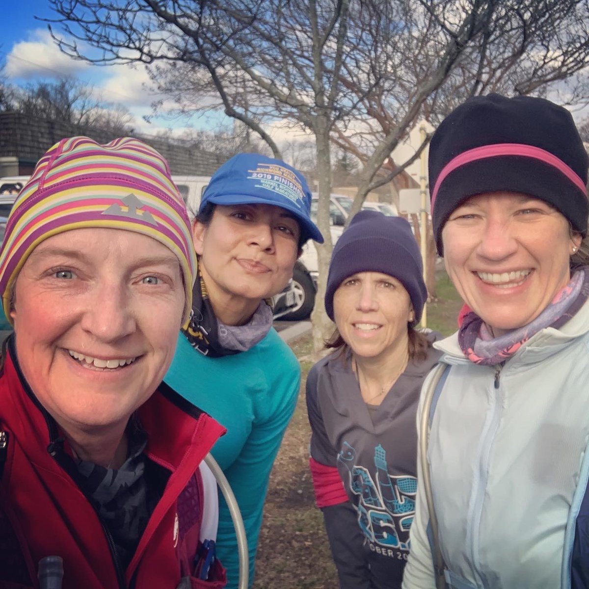 TeresaLill262's tweet photo. Morning miles with #MRTT!
#momsrunthistown #motherrunner #pudgyrunner #runVA #runforcoffee #ragnartraining #marathontraining https://t.co/ljjCiQBlbH