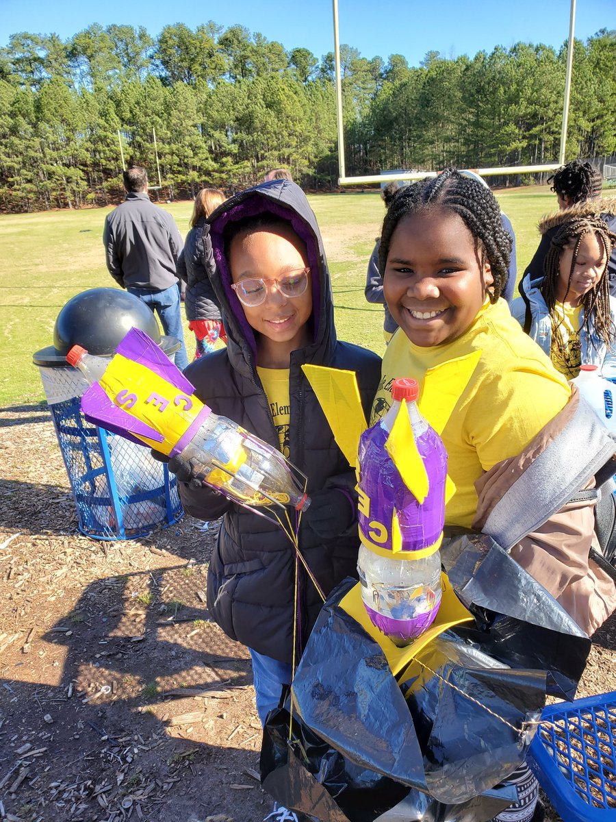 Julia Hawthorne tweet media