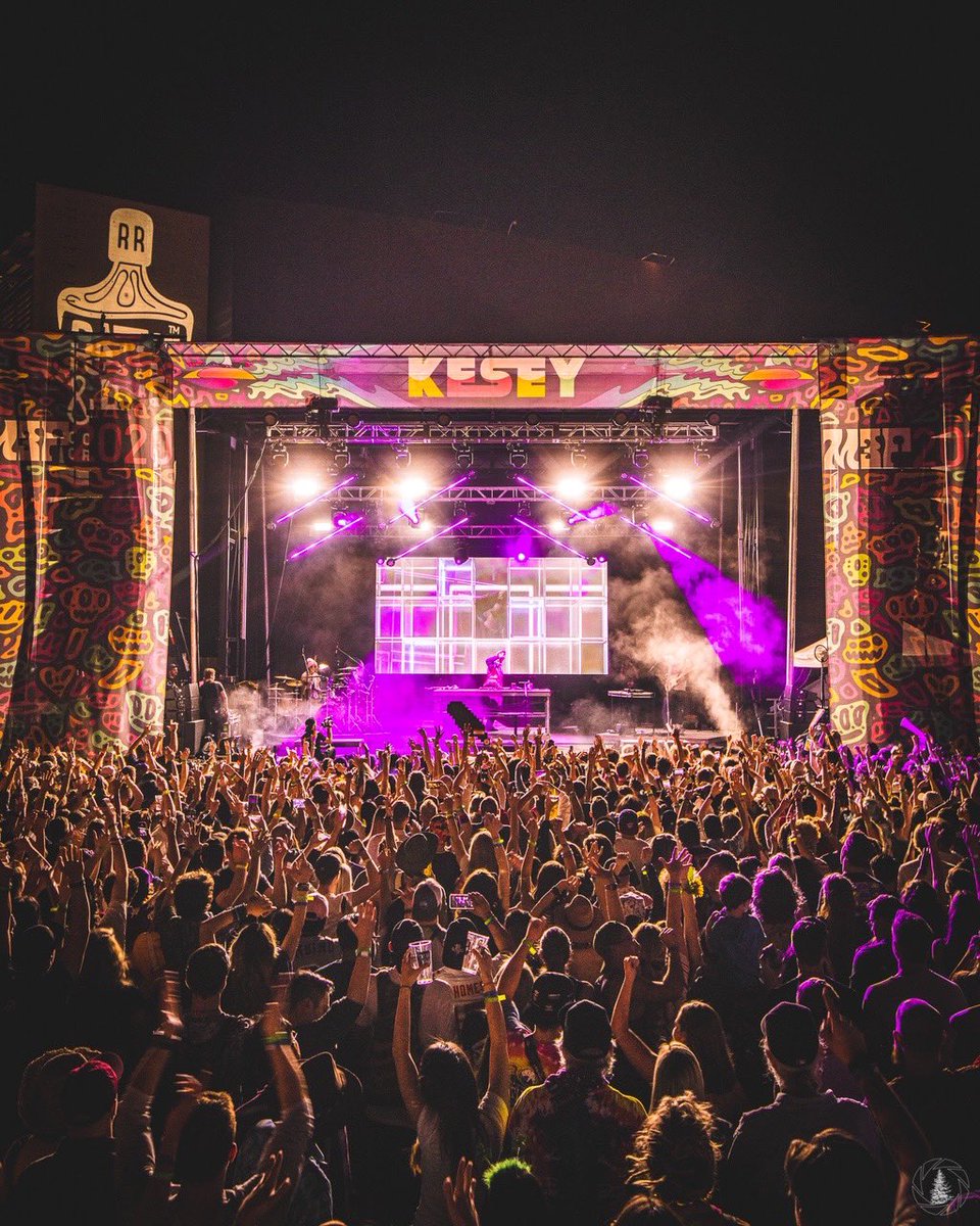M3Ffest's tweet photo. What a start to the weekend AZ! Saturday is here and we canโt wait to see you! Tickets available online and at the gate! ๐๐๐ #M3F2020 #EveryTicketCounts
๐ทby @samsilkworth https://t.co/OW0y3xZTUW