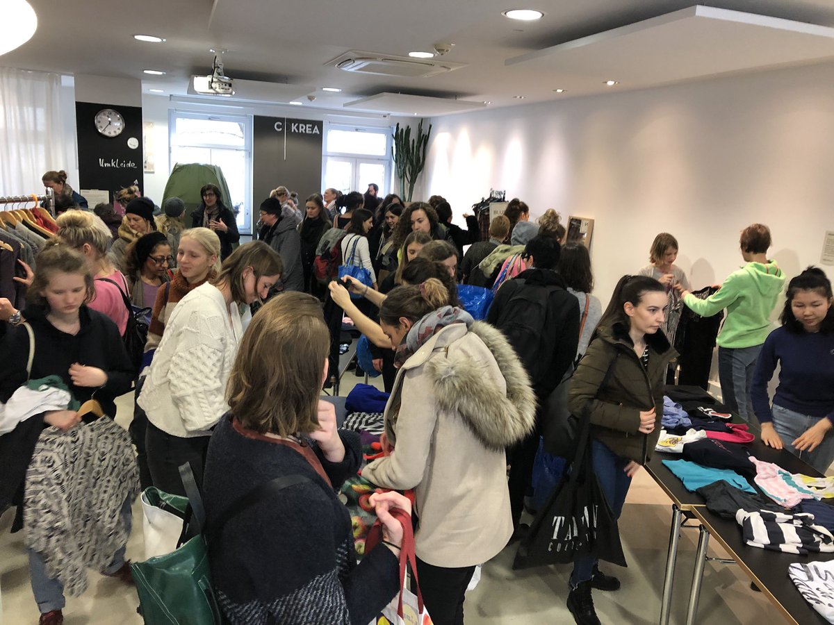 Offtimeeu's tweet image. Tauschen statt kaufen heute @GreenCityeV bei @cokreamuc #mcbw 2020 kann starten. Bis 16:00 sind wir noch da :)