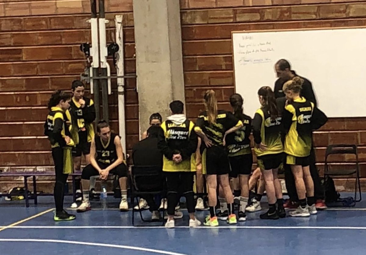 ciutatdinca's tweet photo. Cadet FEM
Sant Josep 49 - 54 @grantmicro @ciutatdinca
Partido muy disputado, tuvimos poco acierto, pero buena mentalidad que nos hizo seguir compitiendo frente a un buen rival 🏀🏀
#123Inca https://t.co/KojDu605fv