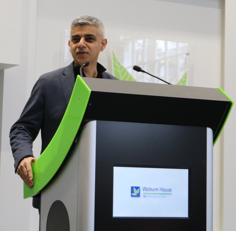 Deangilli6's tweet photo. @SadiqKhan Mayor of London speaking @GMBLondonRegion Council . Great reception from the delegates in the room .
#Sadiq4Mayor 2020 ✊🏻 https://t.co/cSFxLinYgm