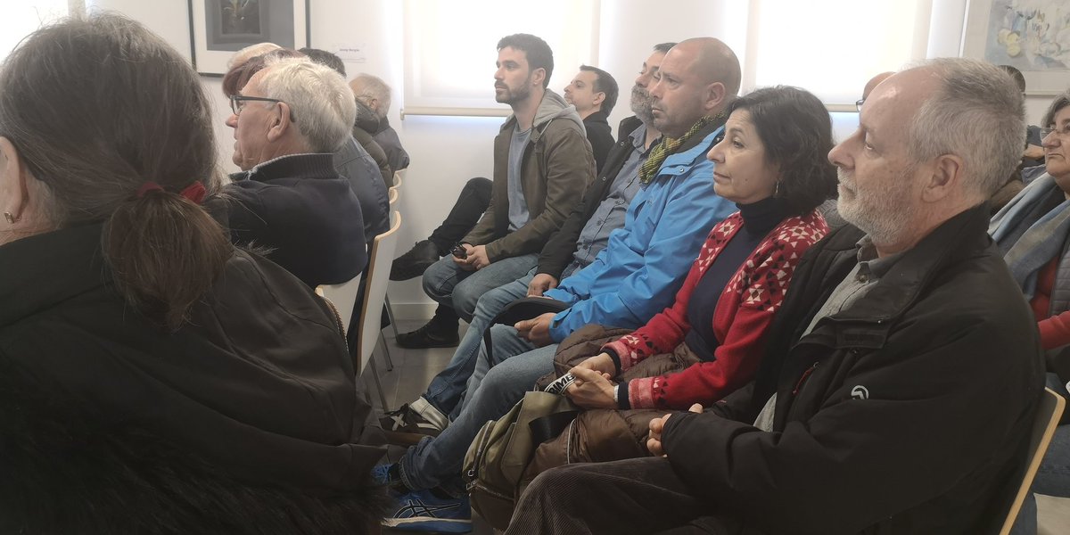 JesJuradoSegui's tweet photo. Agraït de l'empenta que ens traslladen les famílies de les víctimes que cercam a la fossa de #Sencelles. Dimecres iniciam la 2a fase d'exhumació i volem ser prudents. Sabem que tècnicament és complexe però no escatimarem esforços. Els ho devem a les famílies #MemòriaDemocràtica https://t.co/i5p0lDxzPB