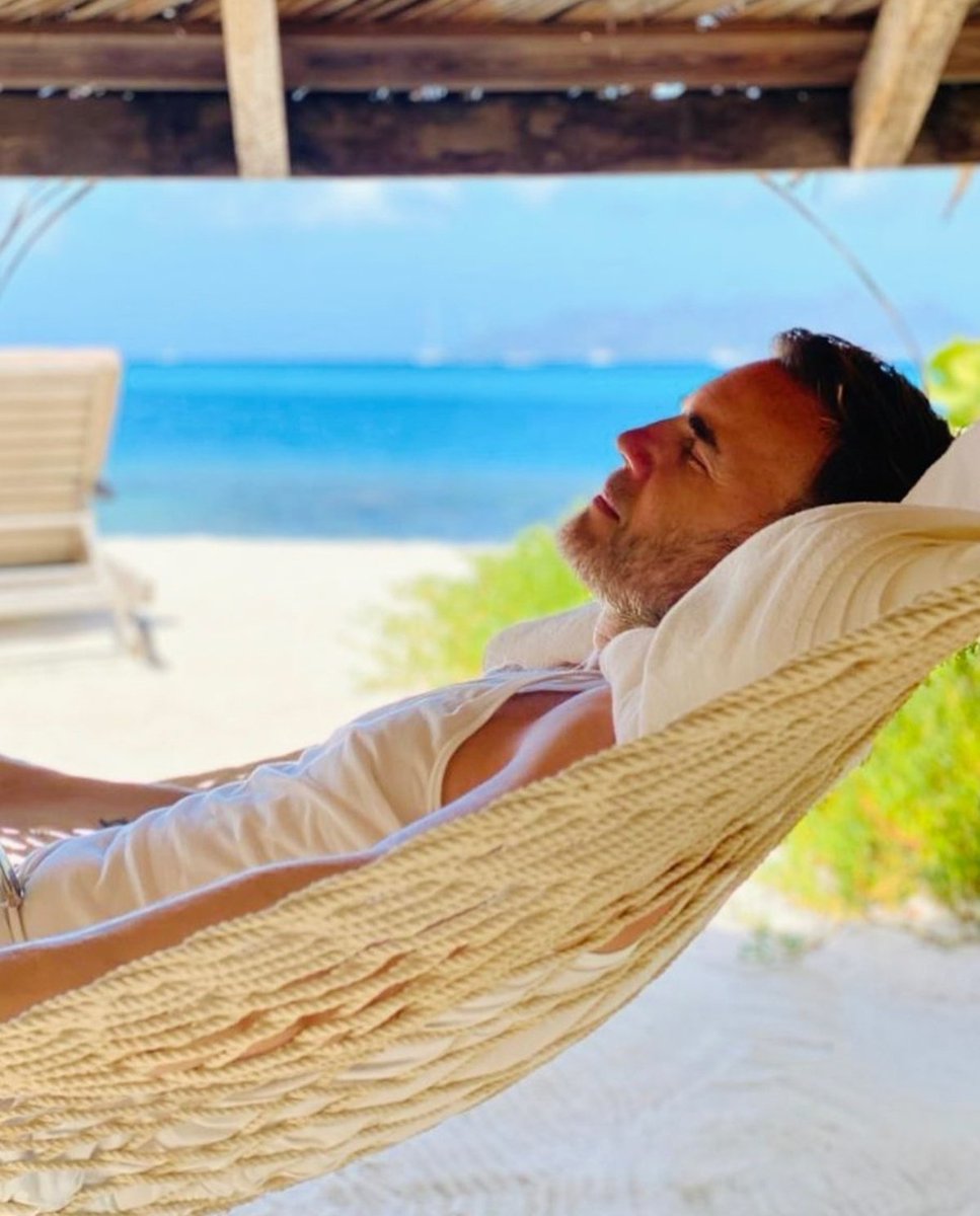 Garyismyhero's tweet photo. @GaryBarlow on #Instagram(-& story) ๐ #switchoff #nice #time #eventually #lateafternoon #holiday #families #music #favouritetrick #perfectly #home #relax #๐ถ #sneakingoff #quietplace #lastfewdays #dontknow #understand #usually #spend #important #chill
https://t.co/5VOXbN5Buh https://t.co/c0mq44fvhQ