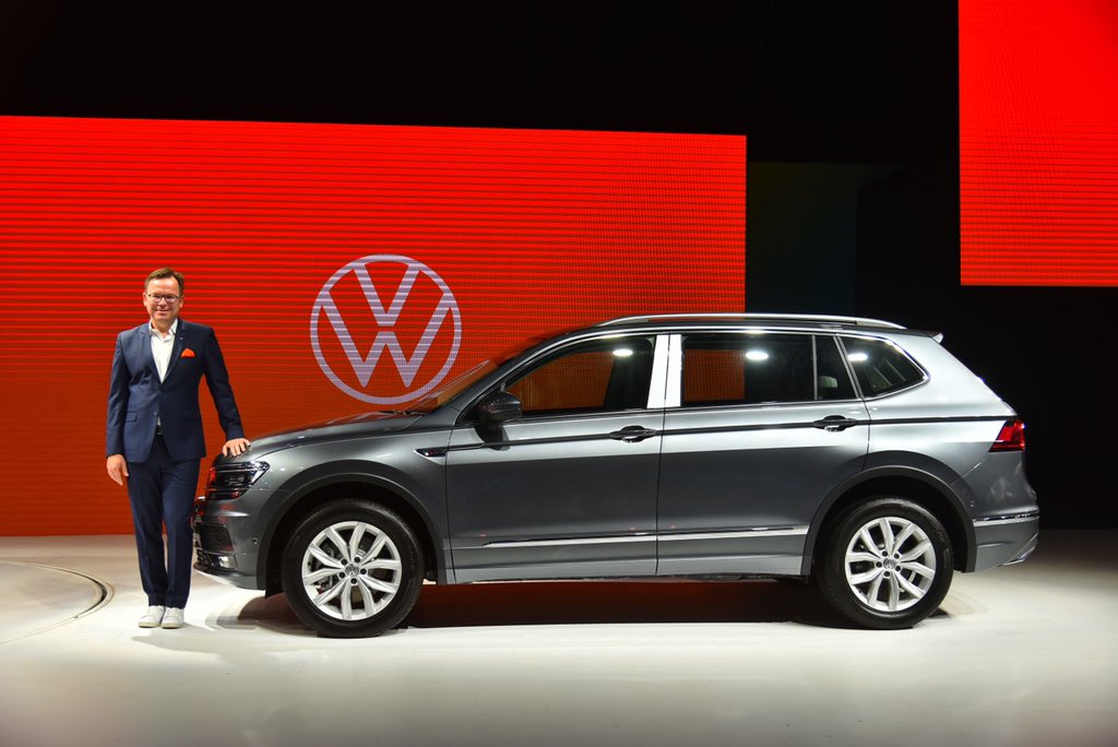 RotorMouthing's tweet image. Volkswagen India  launched the globally acclaimed Tiguan Allspace for the Indian market. At an ex-showroom price of INR 33.12 Lakh, the BS6 Tiguan Allspace #FitsAll that an Indian customer needs. @volkswagenindia